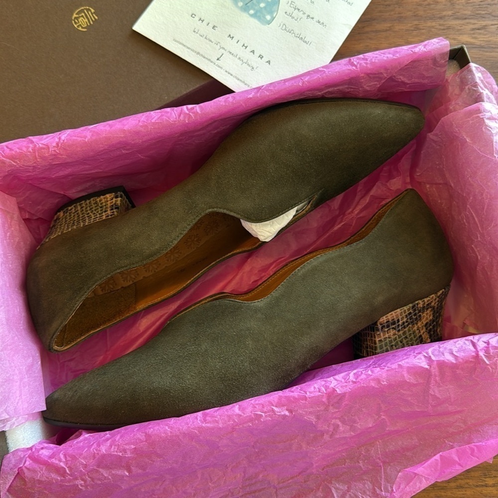 nib Chie Mihara “Rocal” Suede Low Heeled Loafers – in Olive Green size 9.5 - Picture 2 of 8
